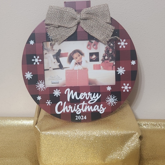 Merry Christmas 2024 Picture Frame 4in x 6in - Picture 1 of 1